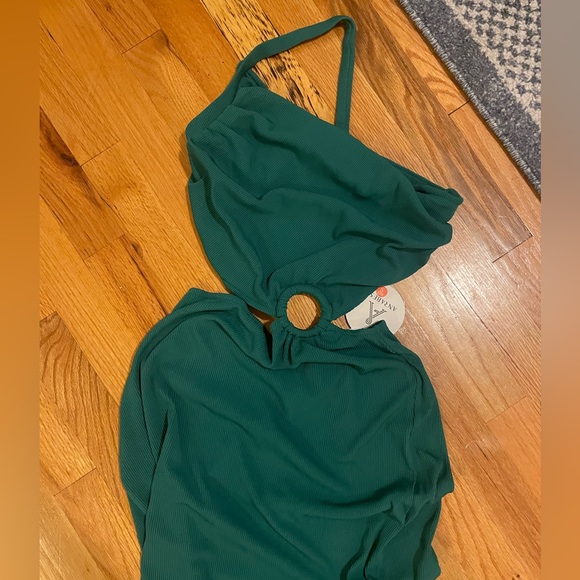 Green ribbed cut out backless maxi dress - Picture 4 of 6